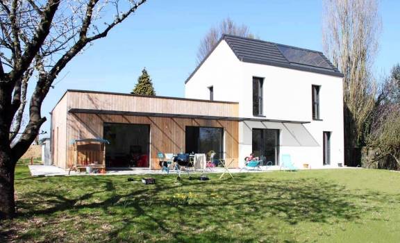 Création d'une extension design en bois pour une maison sur les alentours de Lyon