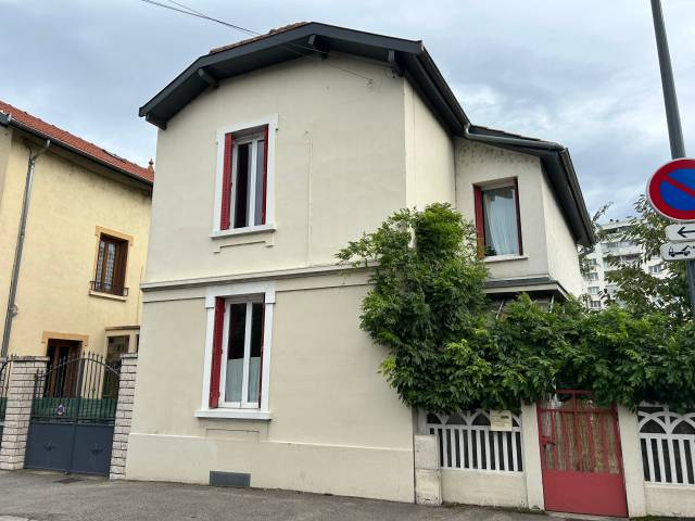 Architecte certifié Mon Accompagnateur rénov' pour la rénovation globale de bâtisse ancienne en pierre ou moderne à Lyon et ses alentours