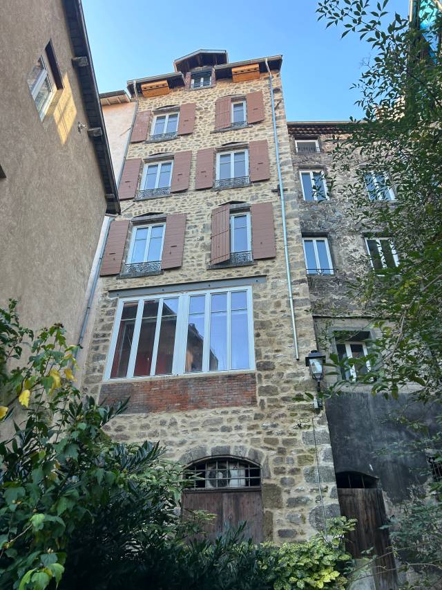 Rénovation énergétique globale d'un immeuble collectif de caractère à Annonay (07)