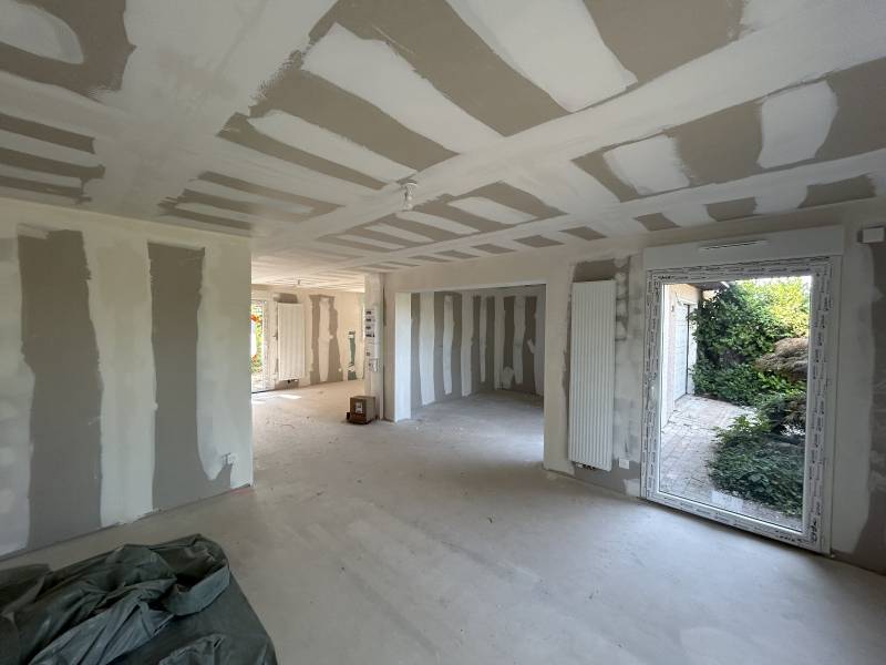 Avant/après la rénovation d'une maison par un architecte MAR à Lyon